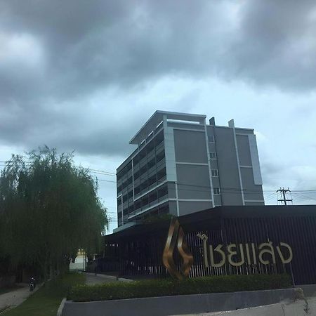 Chaisaeng Villa Sing Buri Exterior photo