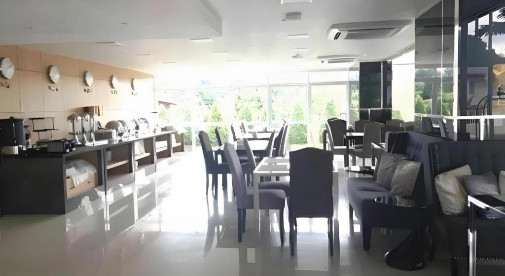 Chaisaeng Villa Sing Buri Exterior photo